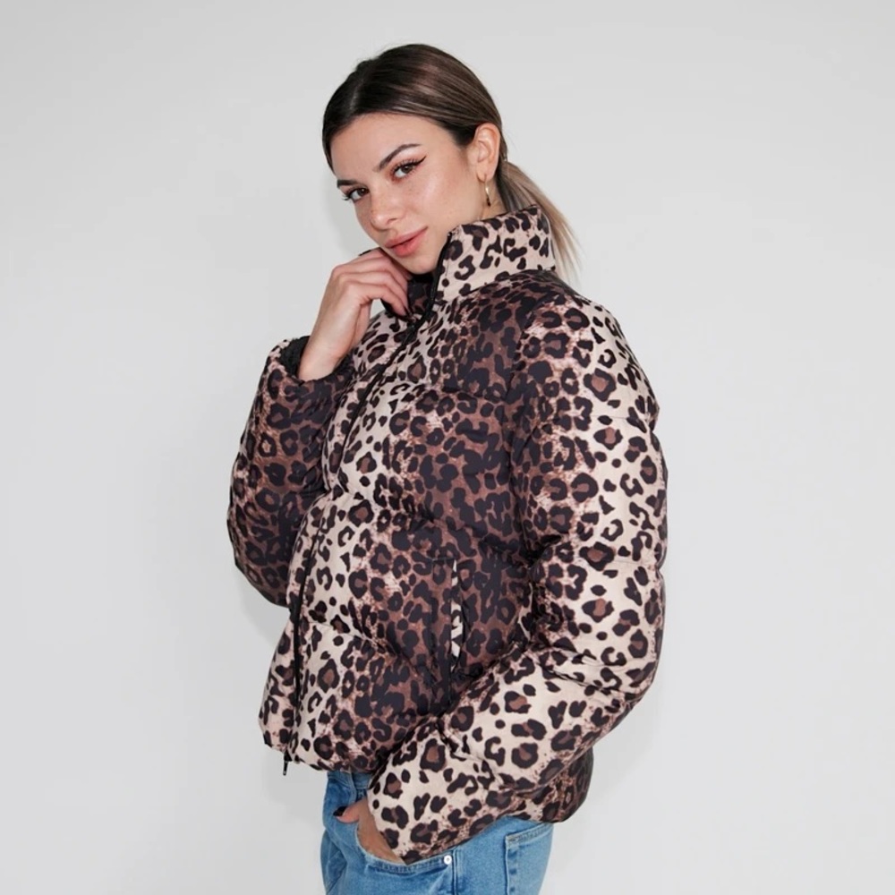 Leopard puffer coat